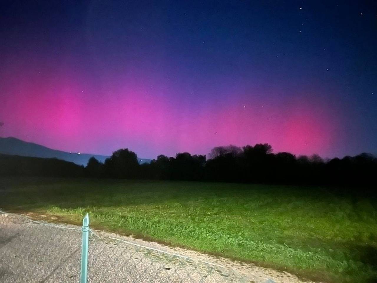 Clicca sull'immagine per ingrandirla. 

Nome:   aurora-a-pagnano-d-asolo-nel-trevigiano--foto-di-paolo-gasperin-3bmeteo-152074.jpg 
Visite: 49 
Dimensione: 134.3 KB 
ID: 114466