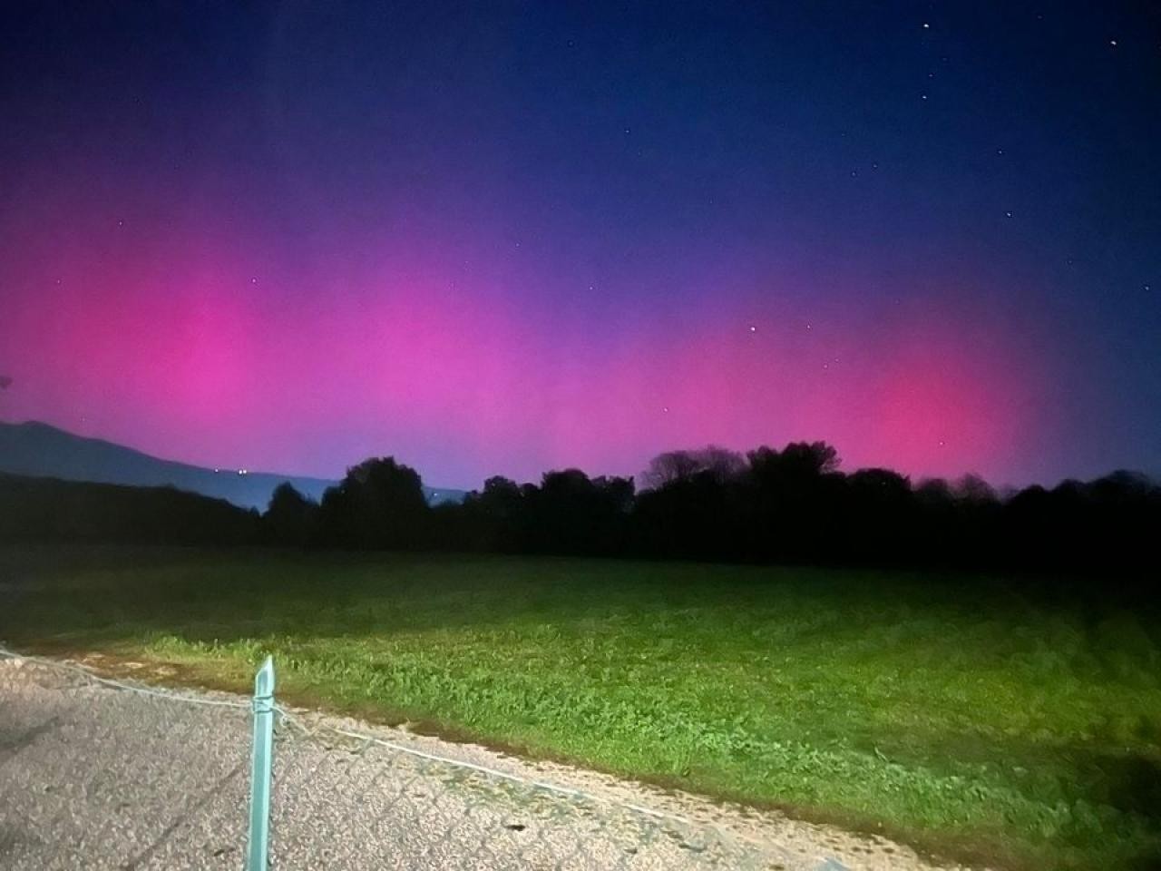 Clicca sull'immagine per ingrandirla. 

Nome:   aurora-a-pagnano-d-asolo-nel-trevigiano--foto-di-paolo-gasperin-3bmeteo-152074.jpg 
Visite: 52 
Dimensione: 142.1 KB 
ID: 114467